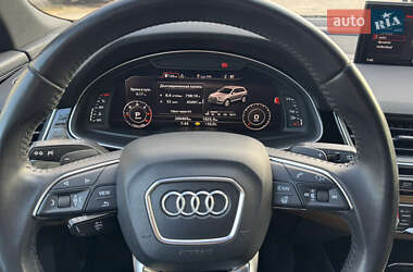 Позашляховик / Кросовер Audi Q7 2016 в 