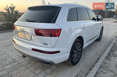 Внедорожник / Кроссовер Audi Q7 2017 в 