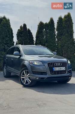 Внедорожник / Кроссовер Audi Q7 2015 в 