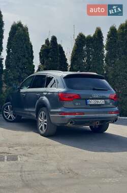 Внедорожник / Кроссовер Audi Q7 2015 в 