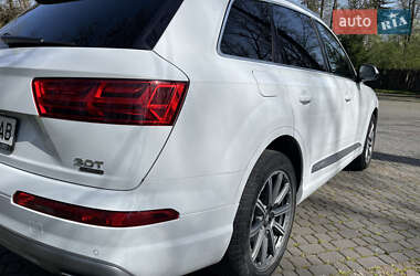 Внедорожник / Кроссовер Audi Q7 2018 в 