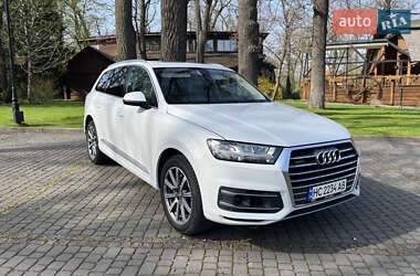 Внедорожник / Кроссовер Audi Q7 2018 в 