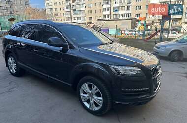 Внедорожник / Кроссовер Audi Q7 2012 в 