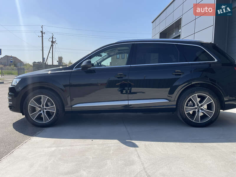 Внедорожник / Кроссовер Audi Q7 2017 в Запорожье