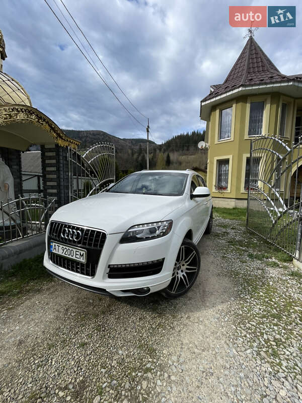 Внедорожник / Кроссовер Audi Q7 2011 в 