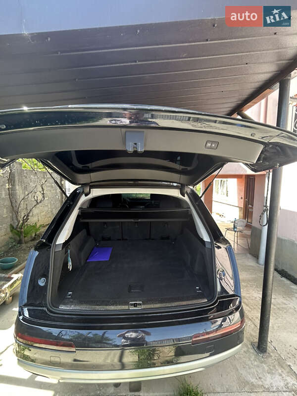 Внедорожник / Кроссовер Audi Q7 2015 в Виноградове