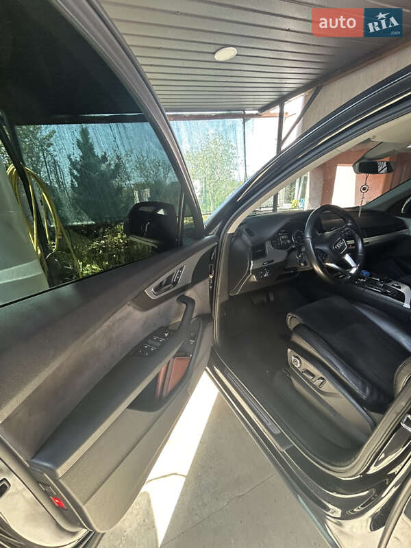 Внедорожник / Кроссовер Audi Q7 2015 в Виноградове