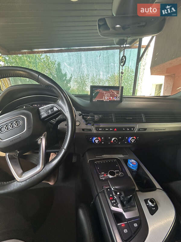 Внедорожник / Кроссовер Audi Q7 2015 в Виноградове