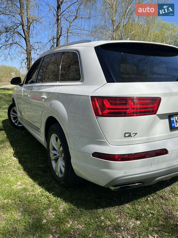 Позашляховик / Кросовер Audi Q7 2016 в Києві фото 8 Позашляховик / Кросовер Audi Q7 2016 в Києві