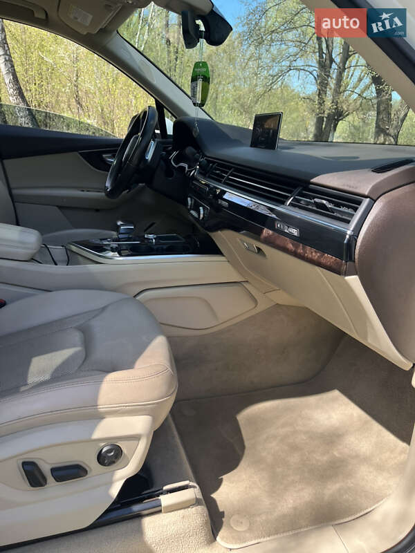 Позашляховик / Кросовер Audi Q7 2016 в Києві фото 22 Позашляховик / Кросовер Audi Q7 2016 в Києві