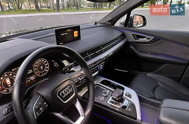 Внедорожник / Кроссовер Audi Q7 2018 в 