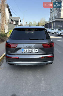 Внедорожник / Кроссовер Audi Q7 2018 в 
