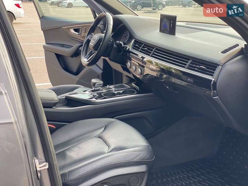 Внедорожник / Кроссовер Audi Q7 2017 в Броварах