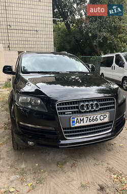 Внедорожник / Кроссовер Audi Q7 2009 в 