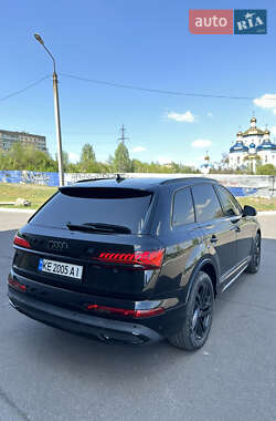 Внедорожник / Кроссовер Audi Q7 2020 в 
