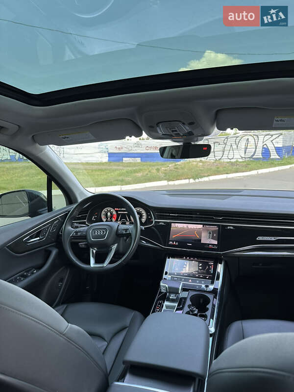 Внедорожник / Кроссовер Audi Q7 2020 в Кривом Роге