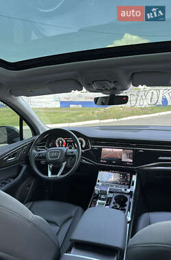 Внедорожник / Кроссовер Audi Q7 2020 в 