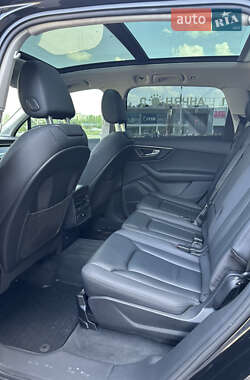 Внедорожник / Кроссовер Audi Q7 2020 в 