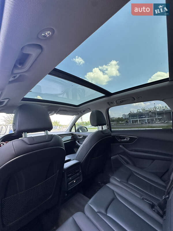Внедорожник / Кроссовер Audi Q7 2020 в Кривом Роге