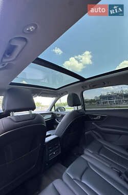 Внедорожник / Кроссовер Audi Q7 2020 в 