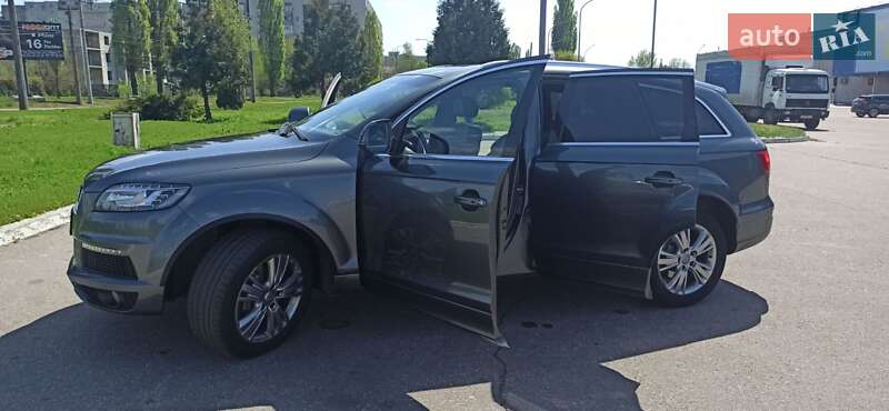 Внедорожник / Кроссовер Audi Q7 2014 в Кременчуге