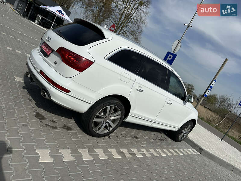 Внедорожник / Кроссовер Audi Q7 2014 в Владимире