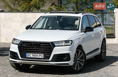 Внедорожник / Кроссовер Audi Q7 2017 в 