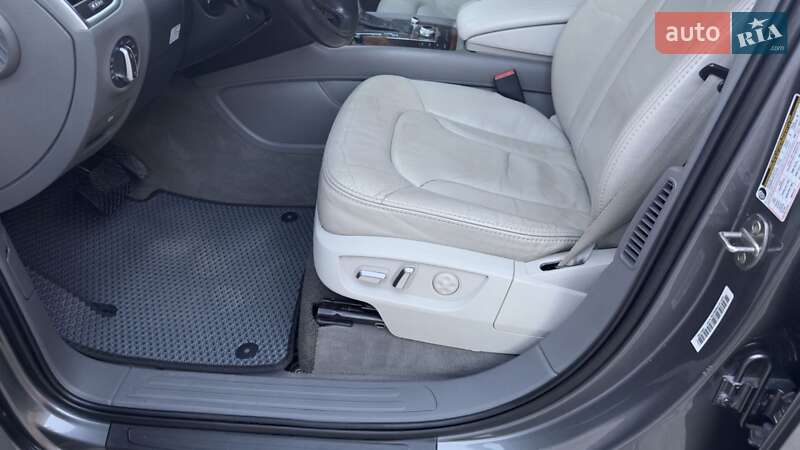 Позашляховик / Кросовер Audi Q7 2011 в Острозі