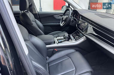 Внедорожник / Кроссовер Audi Q7 2023 в 