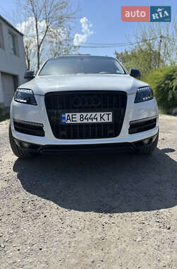 Внедорожник / Кроссовер Audi Q7 2013 в 