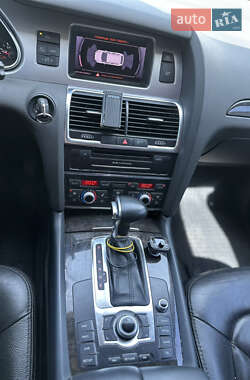 Внедорожник / Кроссовер Audi Q7 2013 в 