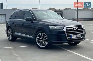 Внедорожник / Кроссовер Audi Q7 2015 в 