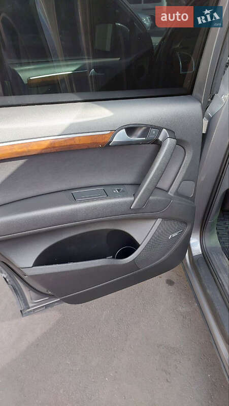 Внедорожник / Кроссовер Audi Q7 2012 в Киеве