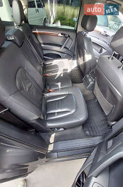 Внедорожник / Кроссовер Audi Q7 2012 в 