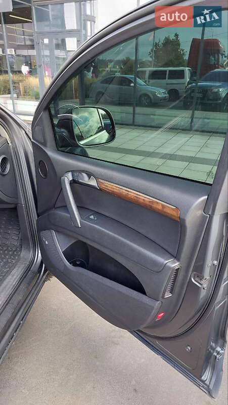 Внедорожник / Кроссовер Audi Q7 2012 в Киеве