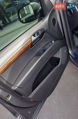 Внедорожник / Кроссовер Audi Q7 2012 в 