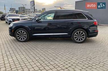 Внедорожник / Кроссовер Audi Q7 2016 в 