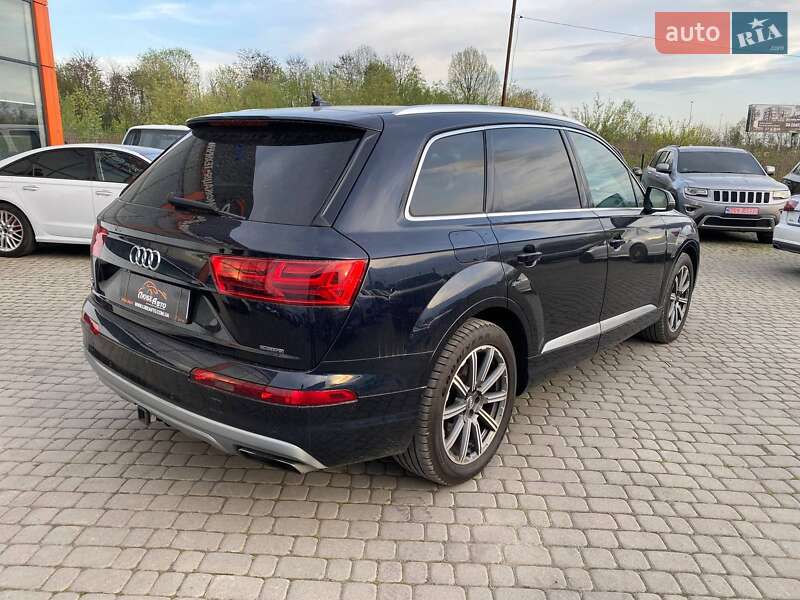 Позашляховик / Кросовер Audi Q7 2016 в Львові