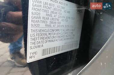 Внедорожник / Кроссовер Audi Q7 2016 в 