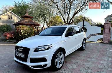 Позашляховик / Кросовер Audi Q7 2012 в 