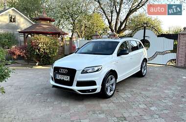 Позашляховик / Кросовер Audi Q7 2012 в 