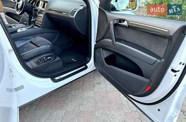 Позашляховик / Кросовер Audi Q7 2012 в 