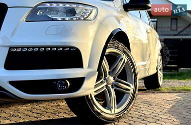 Позашляховик / Кросовер Audi Q7 2012 в 