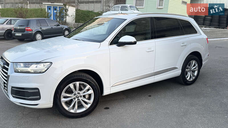 Внедорожник / Кроссовер Audi Q7 2019 в Киеве