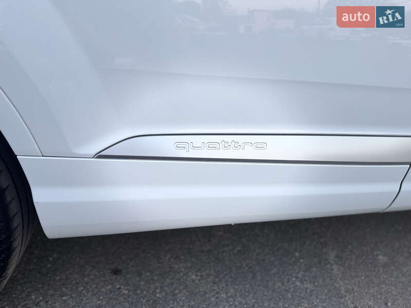 Внедорожник / Кроссовер Audi Q7 2019 в Киеве