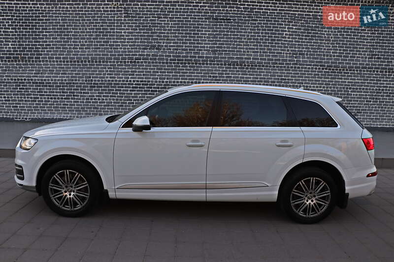 Внедорожник / Кроссовер Audi Q7 2017 в Кременчуге