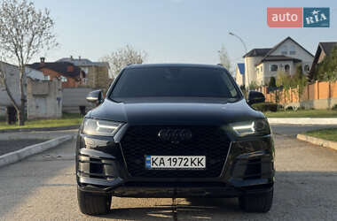 Внедорожник / Кроссовер Audi Q7 2017 в 