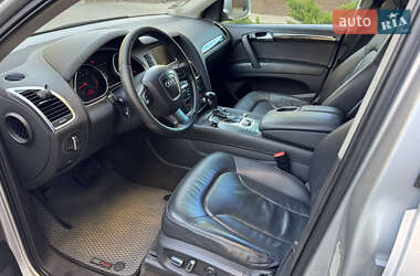 Внедорожник / Кроссовер Audi Q7 2010 в 