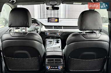Внедорожник / Кроссовер Audi Q7 2015 в 