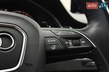 Внедорожник / Кроссовер Audi Q7 2016 в 